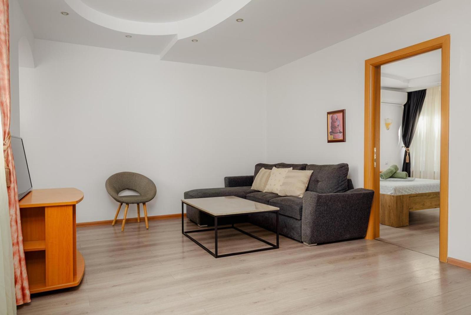 Heart Of Downtown 3 Rooms Apartment Self Check In Bucarest Exterior foto
