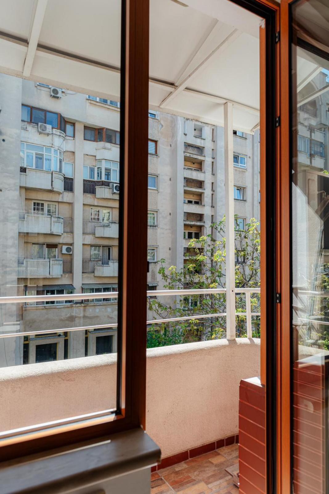 Heart Of Downtown 3 Rooms Apartment Self Check In Bucarest Exterior foto