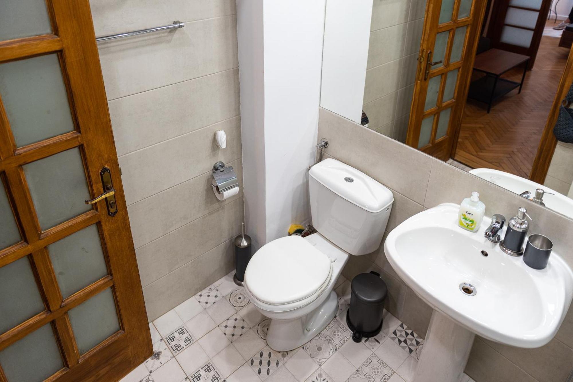 Heart Of Downtown 3 Rooms Apartment Self Check In Bucarest Exterior foto